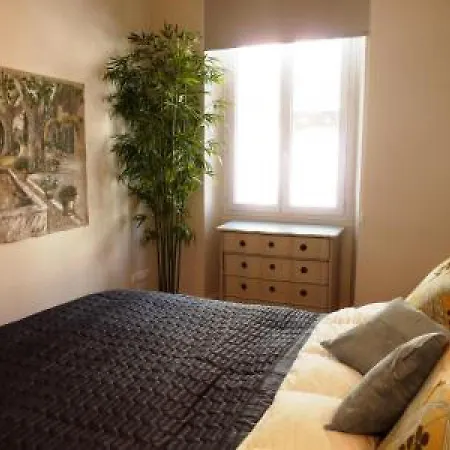 Beautifully Decorated Two Bedroom In The Heart Of Five Minutes Walk From Palais 409 公寓 戛纳